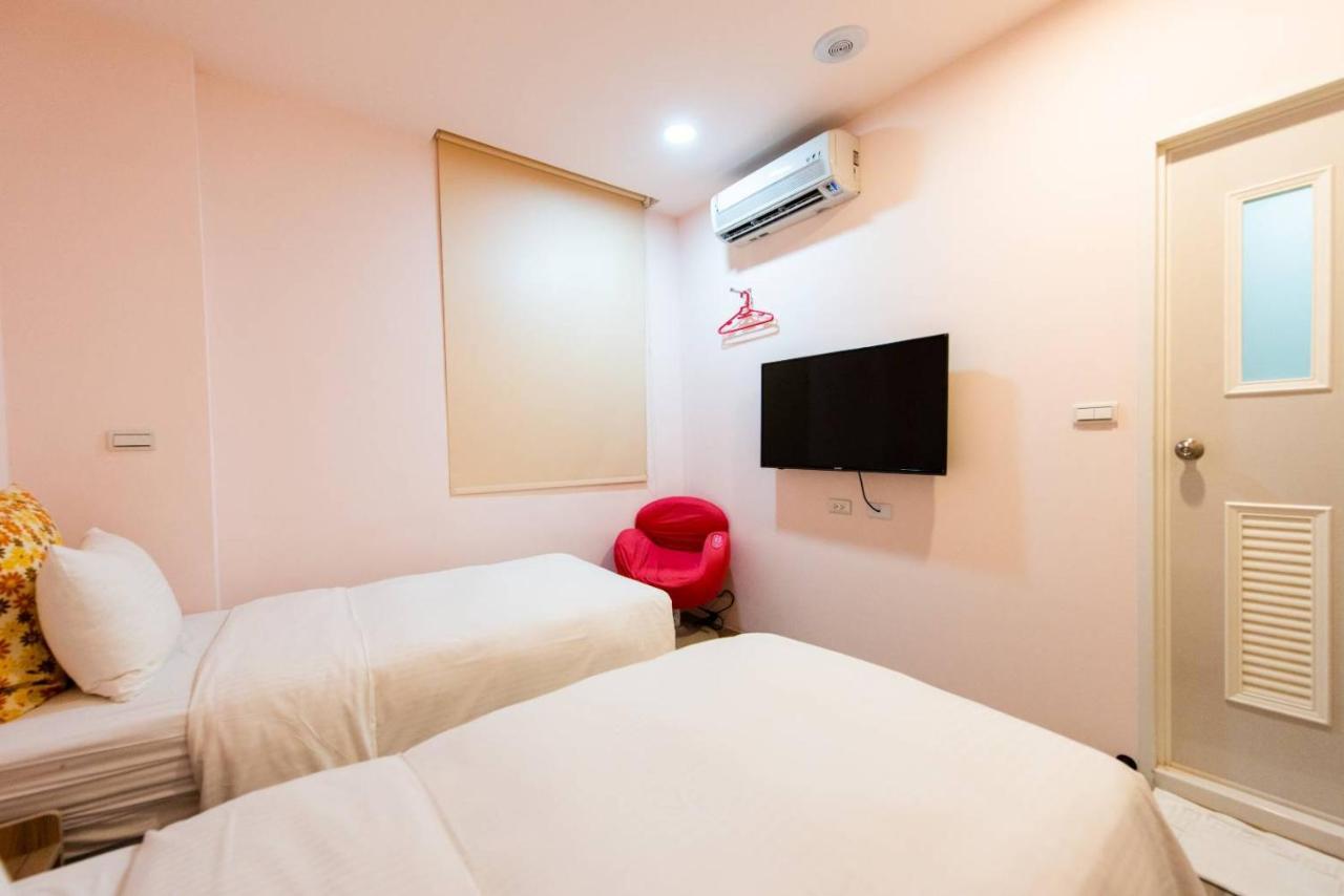 Start Hotel Kaohsiung Bagian luar foto
