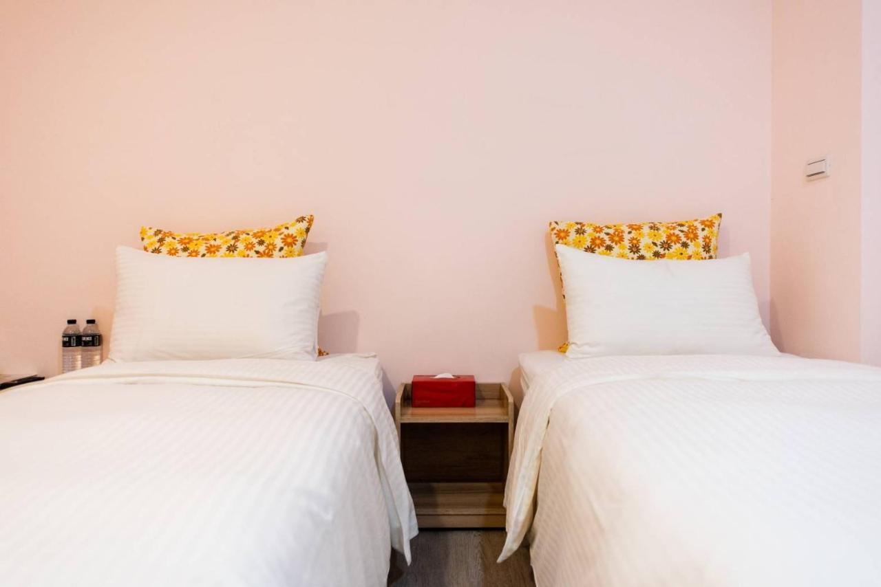 Start Hotel Kaohsiung Bagian luar foto
